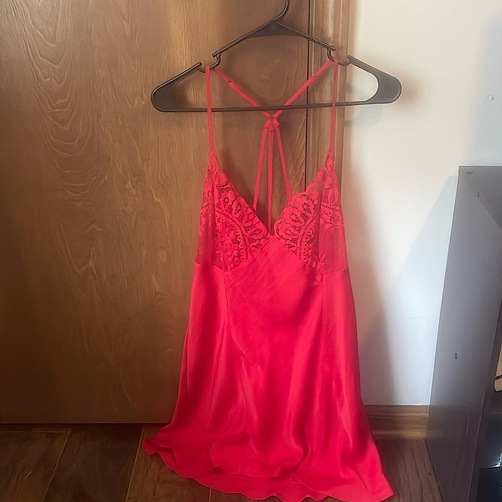 Cirilla’s red gown with a lacy bust size large
